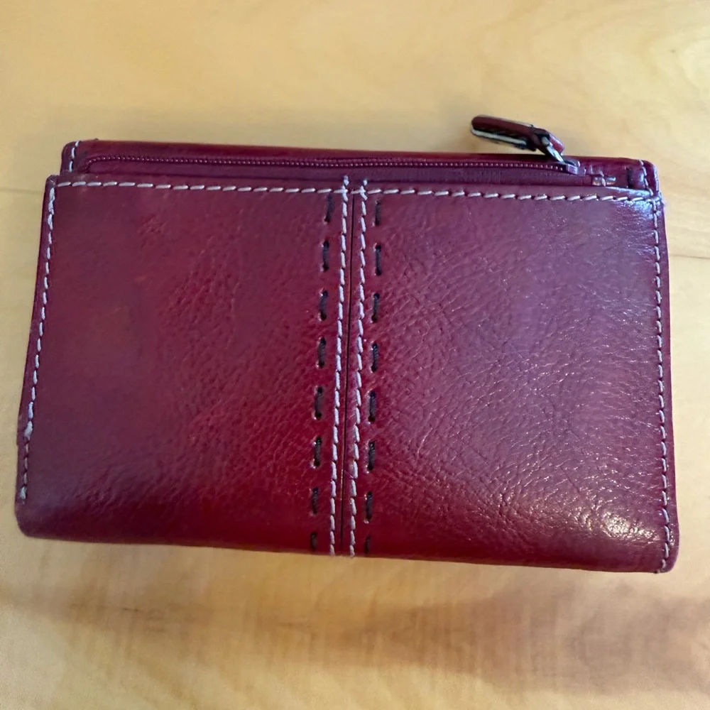 Fossil Red Leather Wallet - Picture 2 of 4